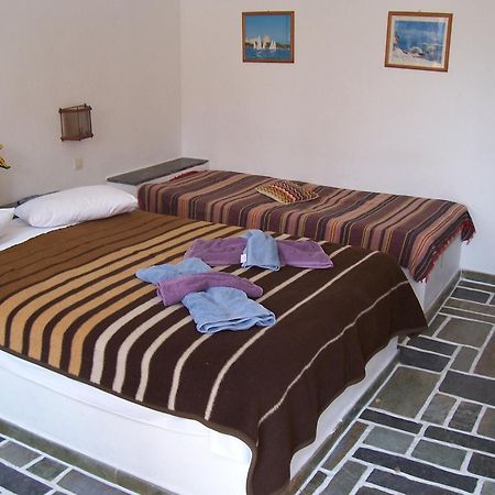 Pension Irini-Vicky Chora  Buitenkant foto