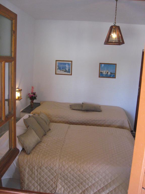 Pension Irini-Vicky Chora  Buitenkant foto