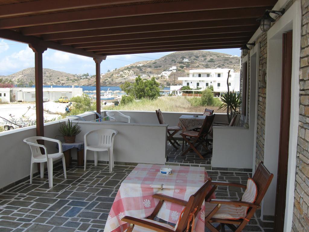 Pension Irini-Vicky Chora  Buitenkant foto