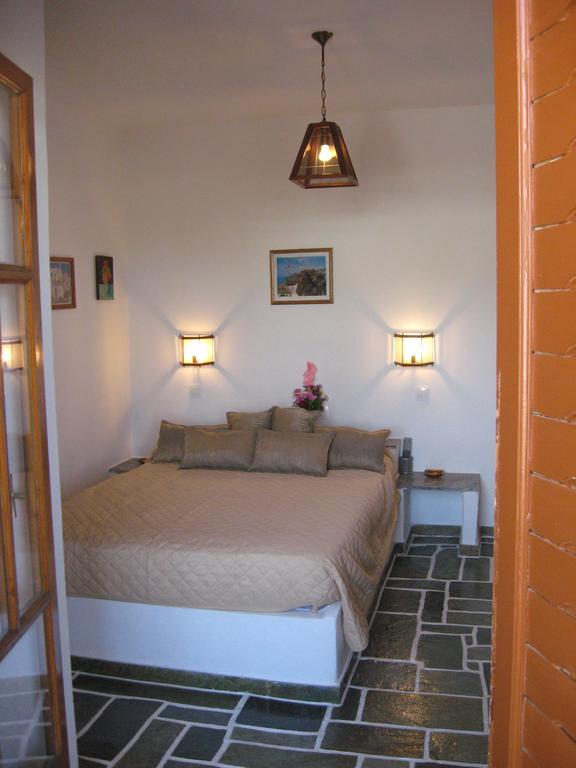 Pension Irini-Vicky Chora  Buitenkant foto