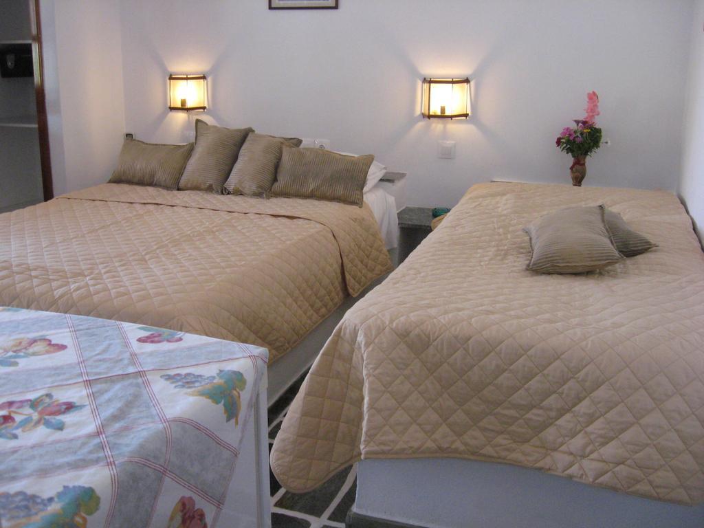 Pension Irini-Vicky Chora  Buitenkant foto